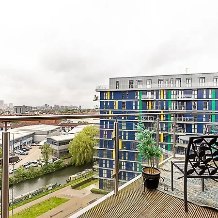 Vibrant London Canal Apartment Exterior photo