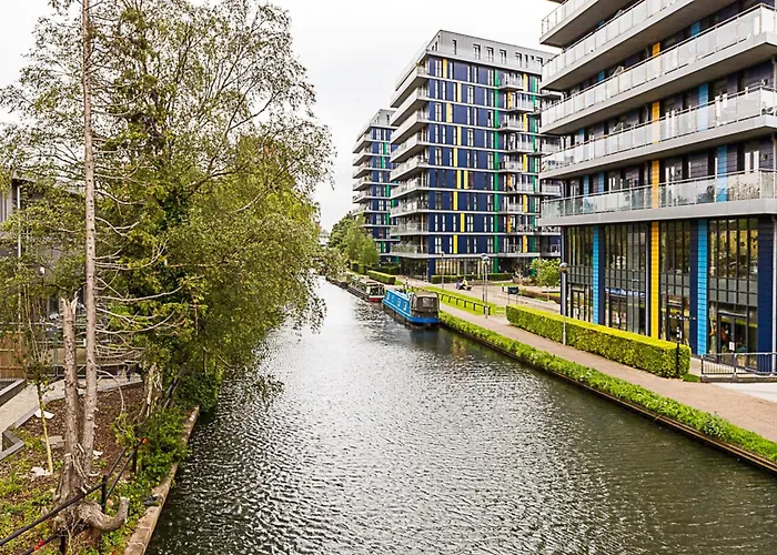 Vibrant London Canal Apartment